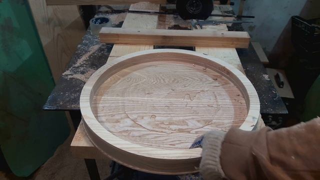 Деревянное Блюдо. Как сделать тарелку из дерева.Блюдо из дерева ручным фрезером. Менажница.