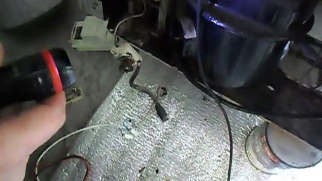 Отключается холодильник.Диагностика компрессора. смотреть онлайн