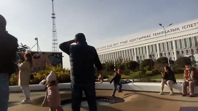 На площадке🎠/Видео от первого лица/Munivik S смотреть онлайн