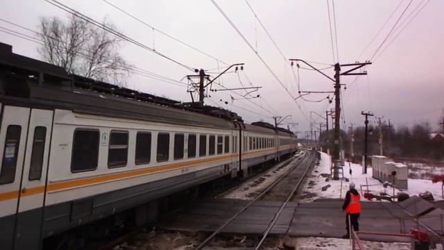 Последние рейсы экспрессов ЭД4М на Калугу смотреть онлайн