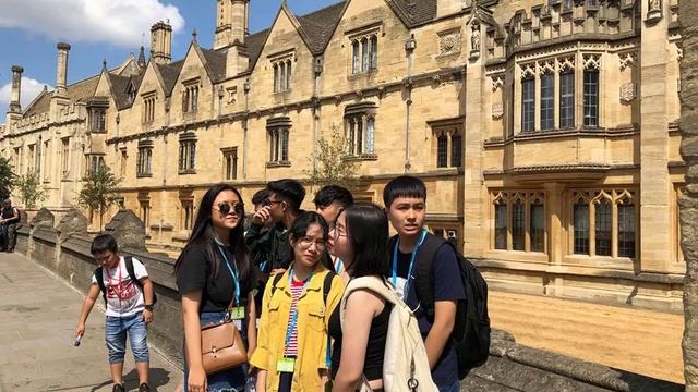 Embassy UK смотреть онлайн