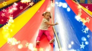 Настя_и_Папа_играют_в_футбол_