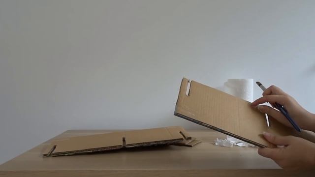 DIY cardboard furniture: open cupboard made from waste / Мебель из картона: шкаф-домик из коробки смотреть онлайн