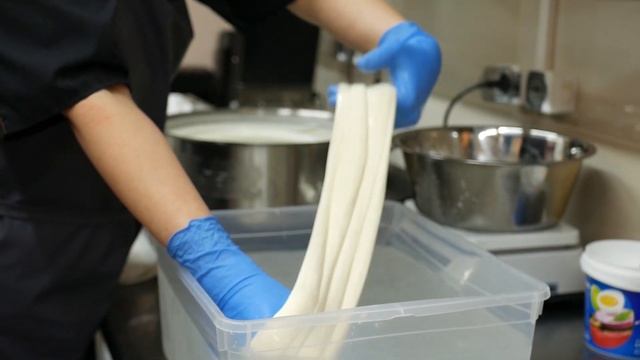 Домашний сыр - страчателла / Как приготовить вкусный сыр в домашних условиях? смотреть онлайн