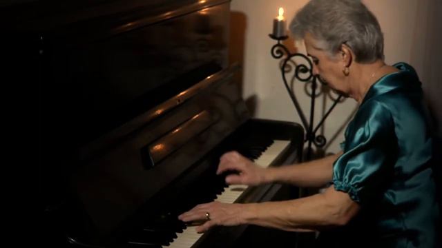 Klara Zvarova - Piano Improvisation 1 смотреть онлайн