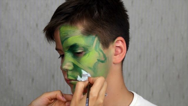 Warcraft Orc — Face Painting & Makeup Tutorial for Boys смотреть онлайн