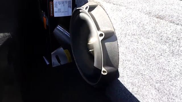1 10" JBL P1022 in a Nissan Tiida смотреть онлайн