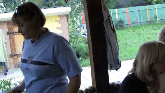 Надежда Гренкова - Люди идут по свету... смотреть онлайн