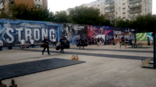 БЕГ НА 40 МЕТРОВ С 260 КГ В РУКАХ! ШАМЕЙ VS МАЛЬЦЕВ. GERAKLION STRONG В СК "САЛЮТ ГЕРАКЛИОН". смотреть онлайн