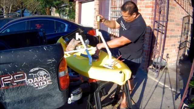 How to - Hole patching a kayak and building a custom gigging/wading rig vid 1 смотреть онлайн