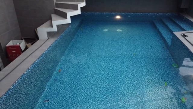 Полетаем над бассейном. Pool construction смотреть онлайн