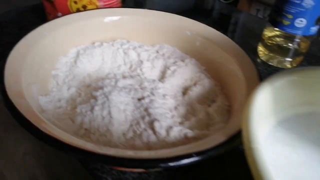 Пирожки на кефире не очень. Салат с копчёной курицей. смотреть онлайн