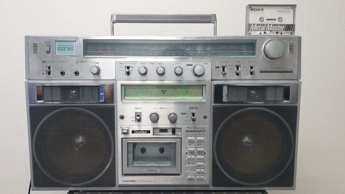Магнитофон Toshiba BoomBeat RT-S90 смотреть онлайн