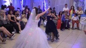 Танец невесты с сестрой (Dianna&Yurii) - цыганская свадьба