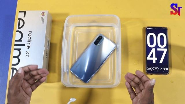 Realme X7 Water Test || Realme X7 Durability Test смотреть онлайн