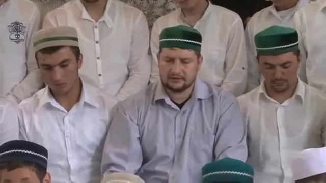 Исламский университет имени Сайфуллы Кади в Буйнакске читают мавлид смотреть онлайн