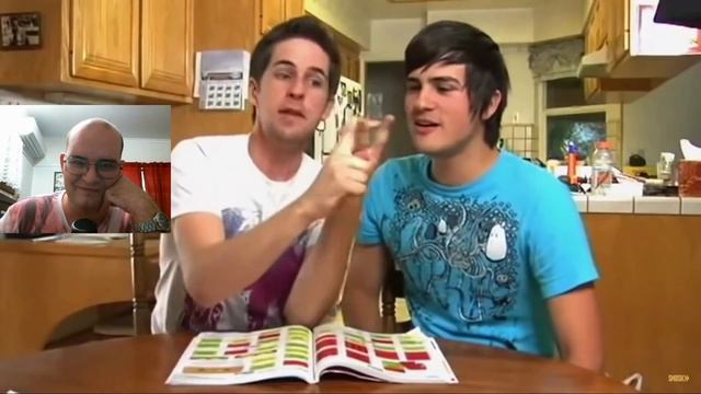 Fanboy Reacts: 'Food Battle 2008' @smosh смотреть онлайн