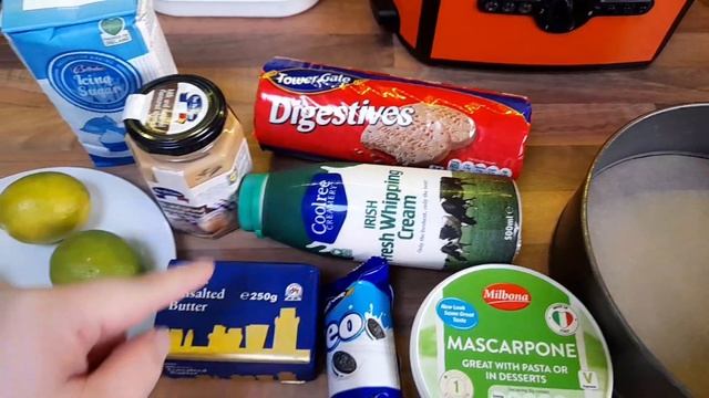 Разгружаю холодильник и морозилку | готовлю чизкейк и суп со свежей капусты