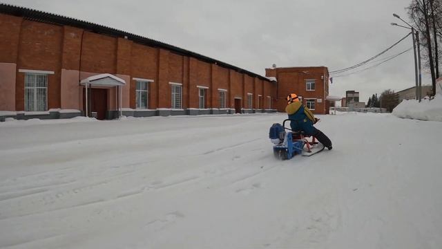 Снегокат с мотором. смотреть онлайн