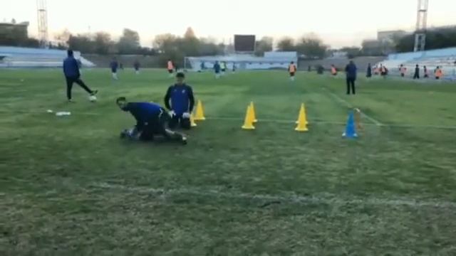 Тренировка вратарей сборной Узбекистана смотреть онлайн