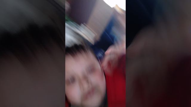 раскрутился сильно на качели