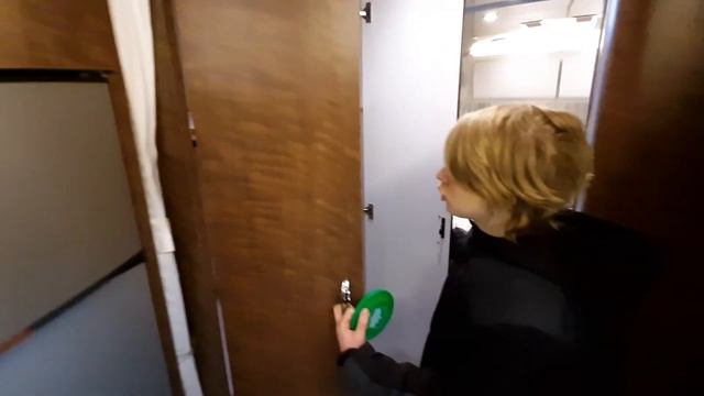 Дома на Колёсах. Кемпер. Прицеп-дача. Жизнь в США. Чудо техники. Прицеп дача. Дом в дорогу смотреть онлайн