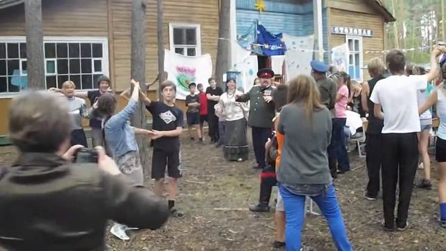 Обучение казачьим танцам. Детский казачий лагерь смотреть онлайн