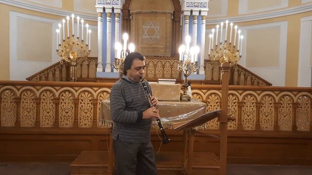 Вторая свеча Хануки 5781. Петербуржцев поздравляет Юлиан Милкис смотреть онлайн