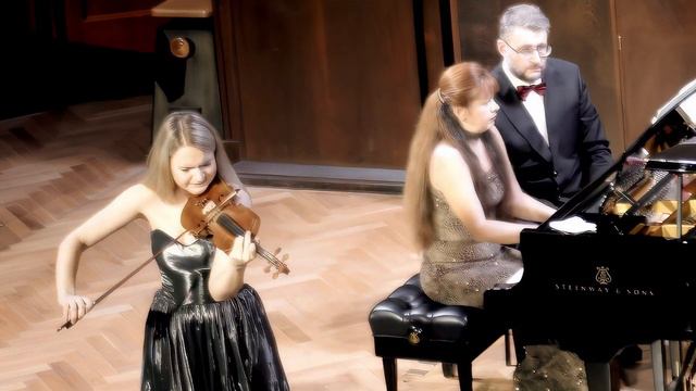 Katarina Mrvic: Ysaye Sonata №4, Poème élégiaque, Etude en forme de valse смотреть онлайн