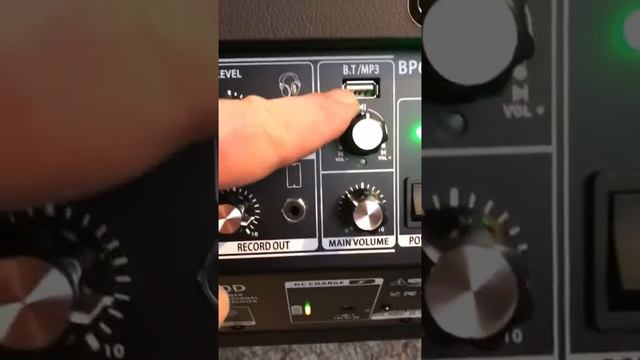 Coolmusic BP60D Battery Powered Acoustic Guitar Amplifier Review, Tons Of Inputs & Options In A Nic