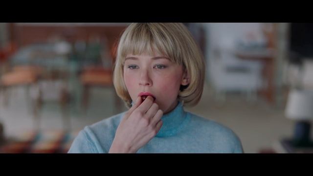 Swallow - Official Trailer I HD I IFC Films смотреть онлайн