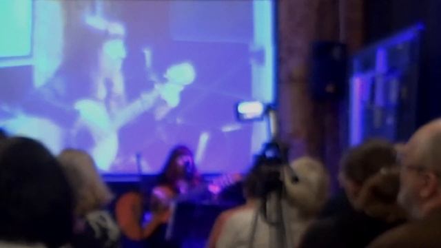 Уж мне не время... Стихи Н.Крандиевской. Музыка и исполнение Л.Оганесян. Вторая гитара А.Кондюрин смотреть онлайн