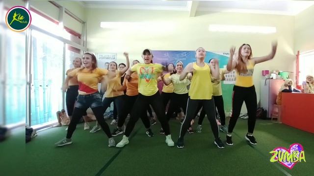 ZUMBA | Dance Workout | C'est La Vie | TIK TOK Remix | Zin Anita Suzana смотреть онлайн