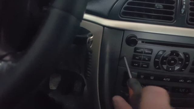 #citroen #peugeot #c5 #407 Citroen C5 ll & Peugeot 407 teyp sökme (removel) смотреть онлайн