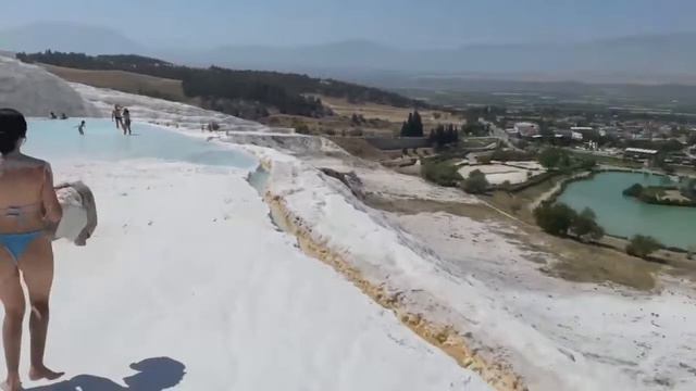 БУЛОЧКА ПОКАЗАЛА СВОИ БУЛОЧКИ смотреть онлайн