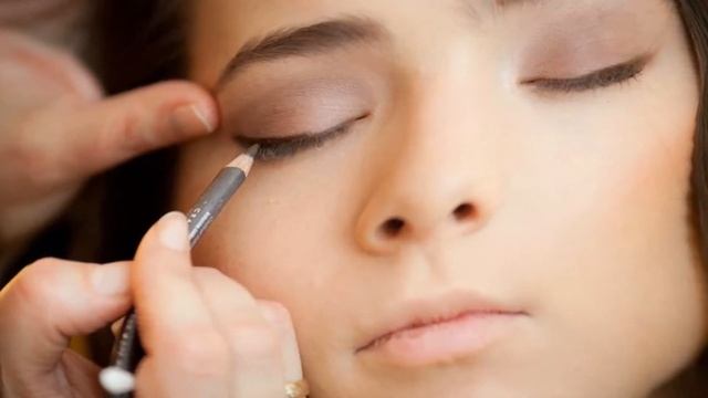 Как правильно подводить глаза смотреть онлайн