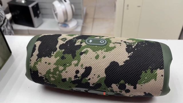 JBL Charge 5 смотреть онлайн