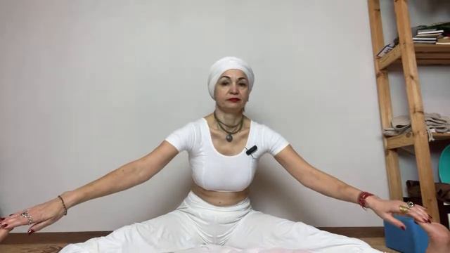 Кундалини йога. Крия Паван Паван Паван Паван Пар Пара Паван Гуру, Паван Гуру Ва-(Х)эй Гуру Ва-