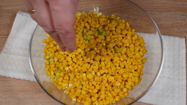 Салат с Крабовыми Палочками, Креветками и Свежим Огурцом на Праздничный Стол, Простой Вкусный Рецеп смотреть онлайн