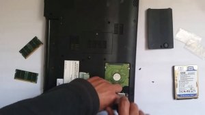 Packard Bell Easynote MH36 |  Replace HDD