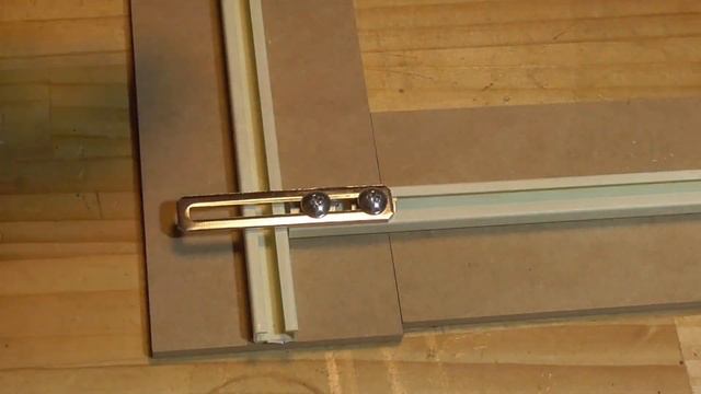 【DIY治具】トリマー用スクエア治具を紹介します。【square Jig For Trimer】