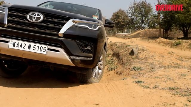 Testing The 2021 Toyota Fortuner's Off-Road Abilities | OVERDRIVE смотреть онлайн