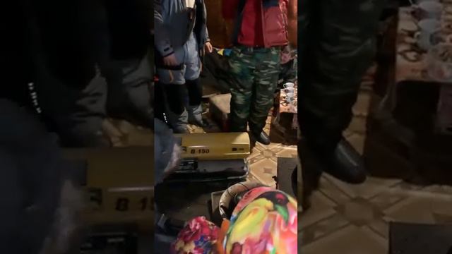 Как одеваются северные снегоходчики зимой в -50 смотреть онлайн