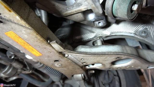 BMW E90 ENGINE AND TRANSMISSION MOUNTS DIY смотреть онлайн