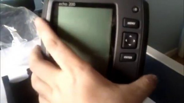 Tirando da Caixa e Ligando o Echo 100 e Echo 200 - Garmin