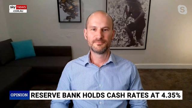 RBA holding rates is ‘sensible’ amid falling inflation смотреть онлайн