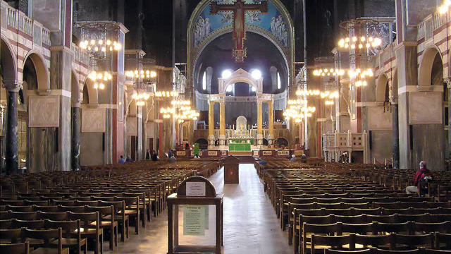 Brink Bush performs Goldberg Variations No. 20 at Westminster Cathedral, London смотреть онлайн