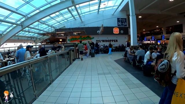 London Luton Airport - Walking Tour смотреть онлайн