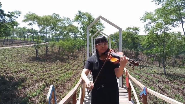 Despacito (Luis Fonsi ft. Daddy Yankee) - Violin Cover by Flavia Hartono смотреть онлайн
