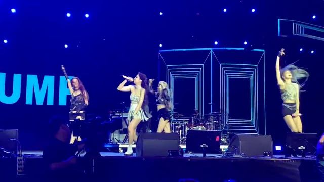 BlackPink Coachella - BOOMBAYAH